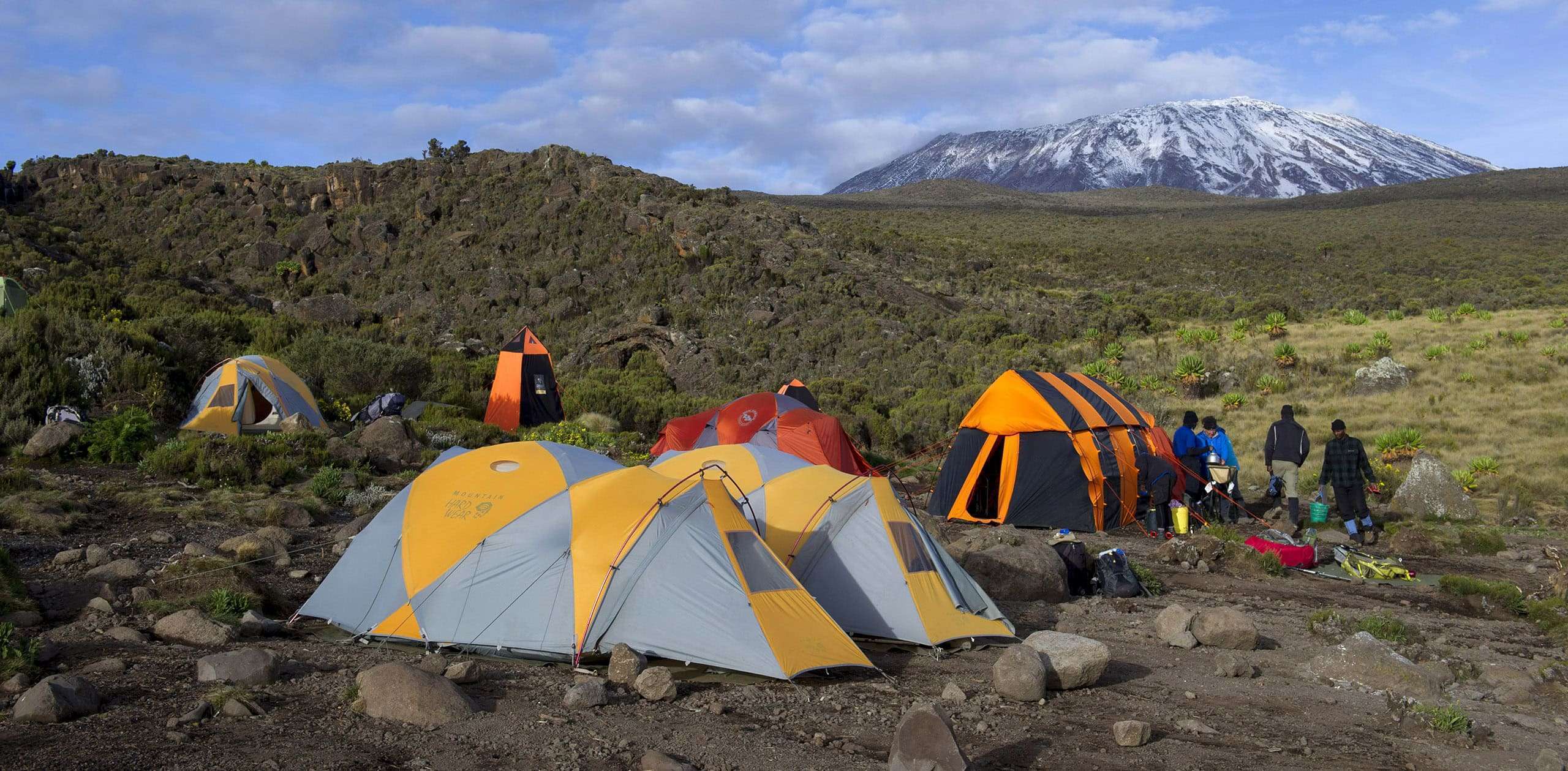 10-KILSHIRA-kilimanjaro-climbers-tent-camp-peak